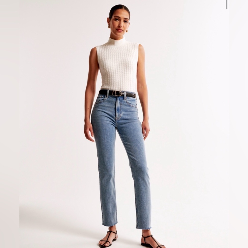 Abercrombie Curve Love Ankle Straight Ultra High Rise Jeans